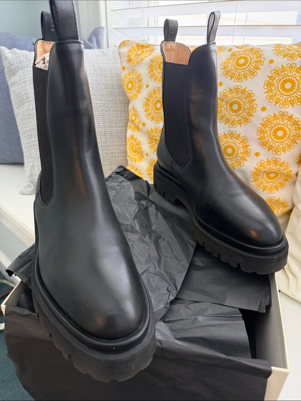 Dear Frances Black Sole Detailing Chelsea Boot